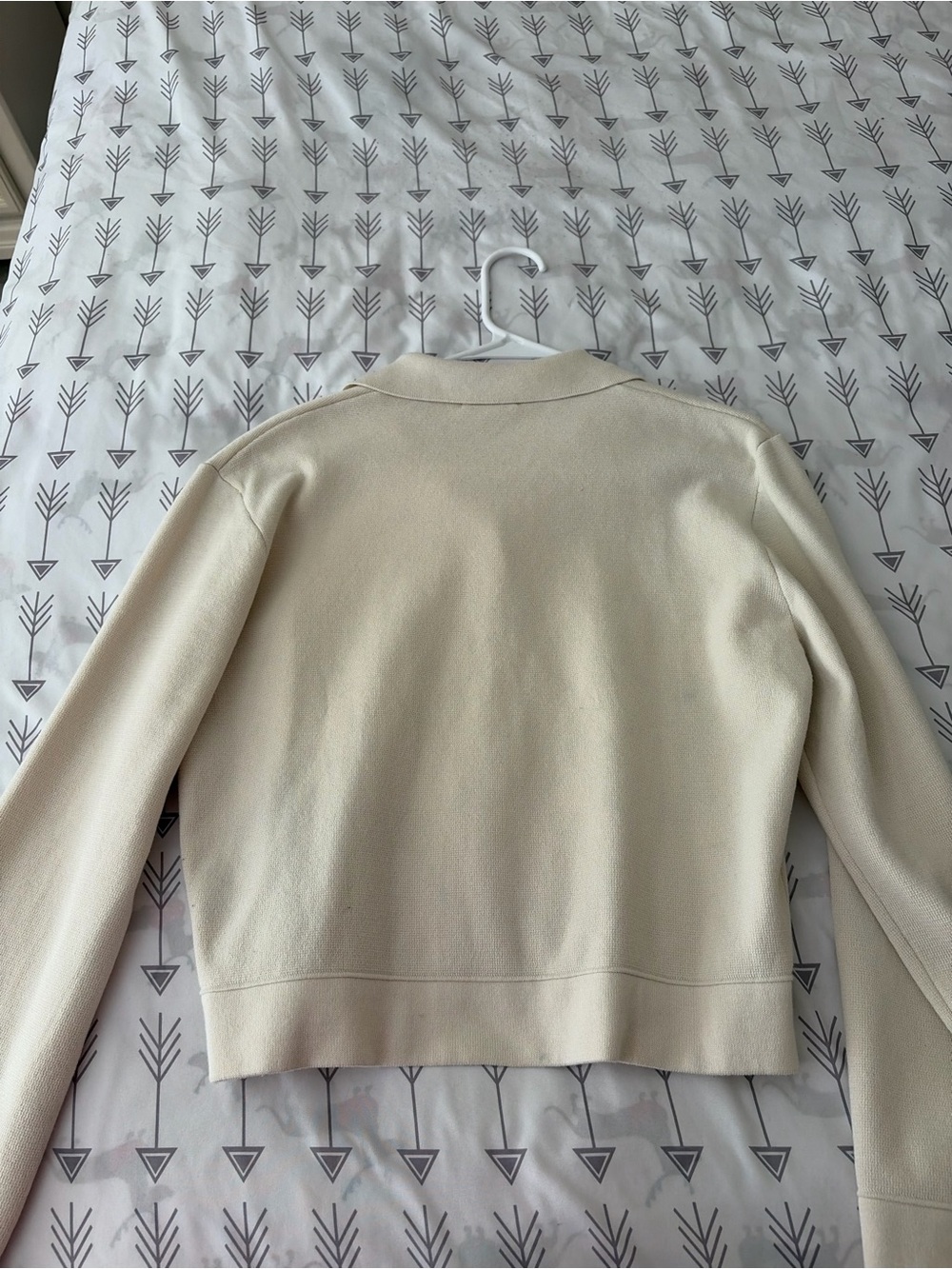 Gu Cream Button-Front Collared Cardigan - Picture 2 of 3